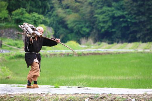伤感说说看完哭了那种
